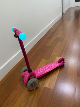 Patinete Micro Mini2Grow Deluxe LED Rosa