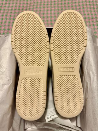 Sneakers Guess Leaton T43 Nuevas