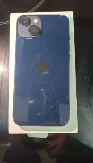 iPhone 14 azul 128GB (cristal trasero roto)