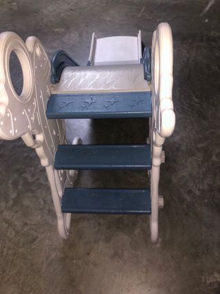 Tobogán infantil azul y blanco