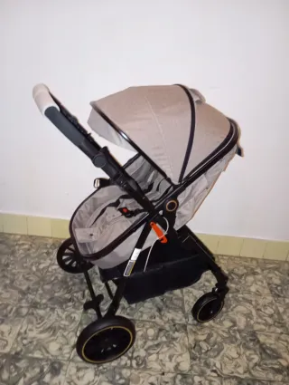 Carrito de bebé beige