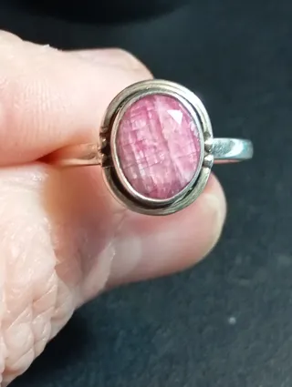 Anillo Plata Ley rubí facetado