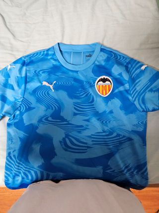 Lote de 2 camisetas de futbol oficiales
