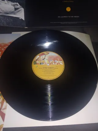 LP Beatles George Harrison Living in the. REMASTER