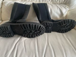 Botas altas negras con elástico lateral