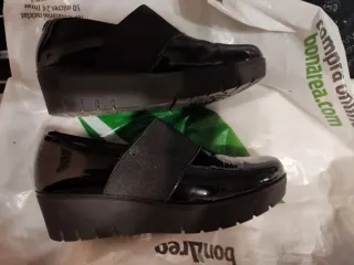 Zapatos cuña Pitillos negros