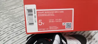 Zapatillas Nike Blancas y Rojas