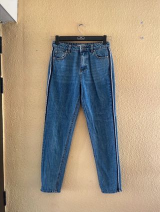 Pantalón vaquero tiro alto con raya lateral