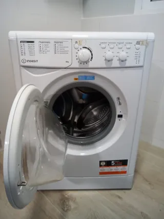 Conjunto Lavadora Indesit y Secadora Candy
