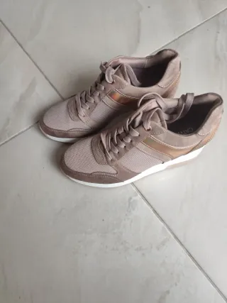 Zapatillas Mujer Beige y Dorado