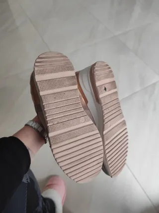 Zapatillas Mujer Beige y Dorado