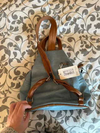 Mochila azul y marrón