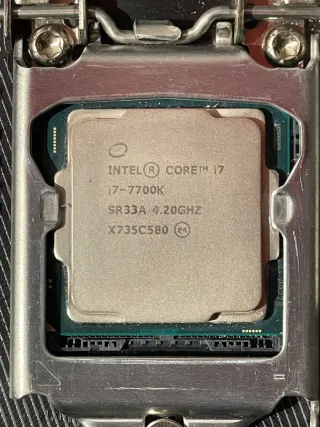 i7 7700 K + Z270F GAMING