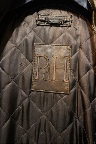 Chaqueta de piel marrón