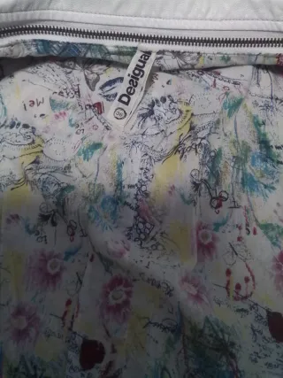 Cazadora cuero blanca bordada en la espalda