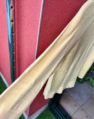 Jersey amarillo de viscosa