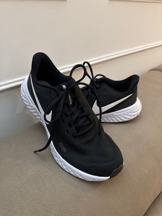 Zapatillas Nike Revolution 5 Mujer Negras