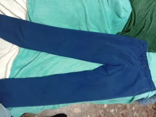 Pantalones de pinzas Talla L/40. Precio todos.3'5