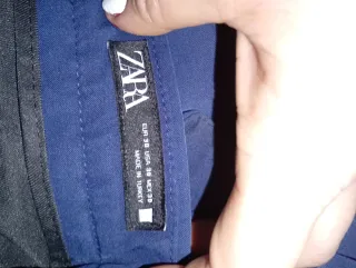 Pantalones de pinzas Talla L/40. Precio todos.3'5