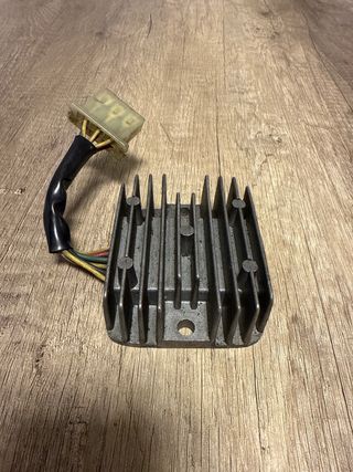 Regulador Corriente original Honda NSR 125 JC20.