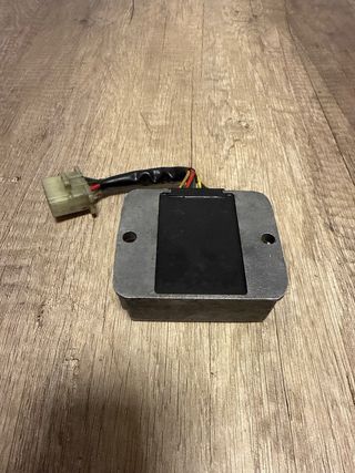 Regulador Corriente original Honda NSR 125 JC20.
