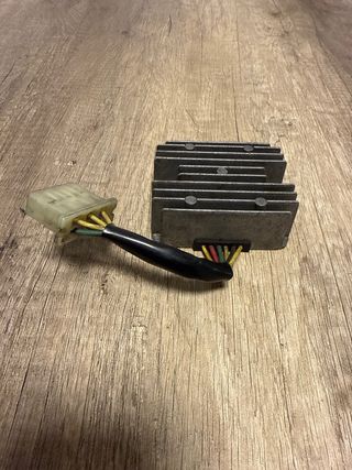 Regulador Corriente original Honda NSR 125 JC20.
