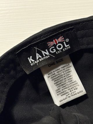 Gorra Kangol Negra Unisex Ajustable