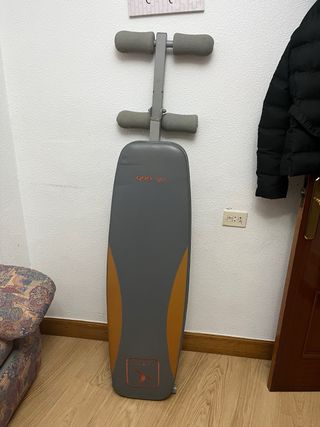 Banco de ejercicios multiusos muy serca del metro