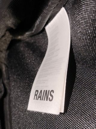 Borsa tracolla Rains antipioggia porta PC nera