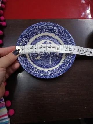 4 bols de porcelana inglesa.