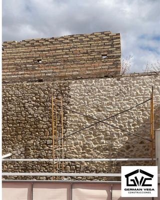 Restauración patio interior Albañilería en Sevilla