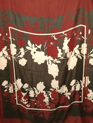 Pañuelo Dayaday Cuadrado Estampado Floral Burdeos