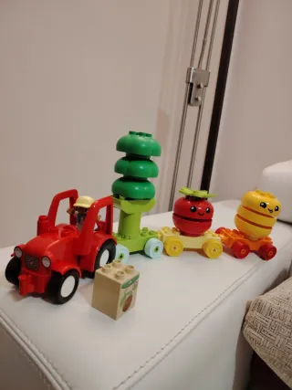 Camión Lego Duplo con figuras y accesorios