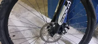 Bicicleta GT Avalanche Negra marca Shimano