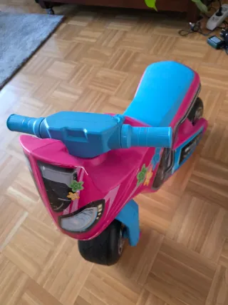 Moto correpasillos infantil rosa y azul