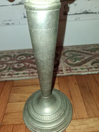 Pareja Candelabros Antiguos Metálicos