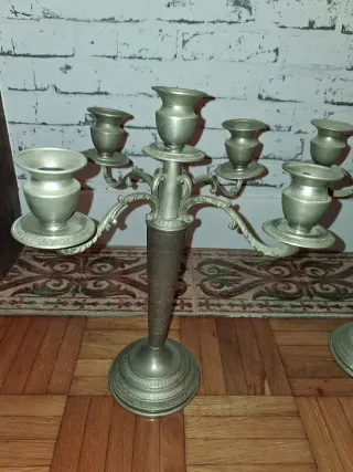 Pareja Candelabros Antiguos Metálicos