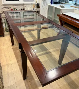 Mesa comedor extensible, madera maciza y cristal