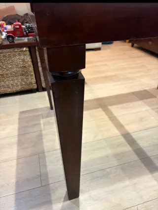 Mesa comedor extensible, madera maciza y cristal