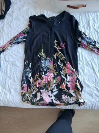 Blusa larga Stradivarius mujer floral