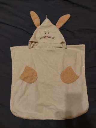 Poncho con cappuccio coniglietto