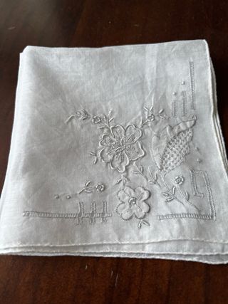 Pañuelo antiguo bordado francés