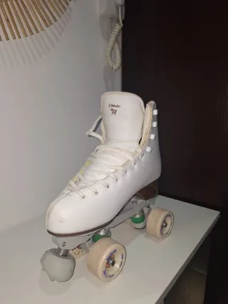 Patines de 4 ruedas blancos