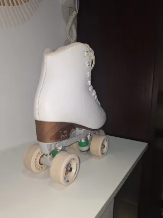Patines de 4 ruedas blancos