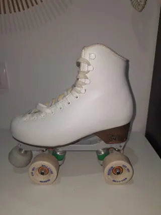 Patines de 4 ruedas blancos