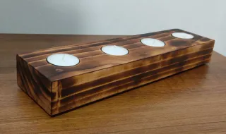 Suporte de velas em madeira