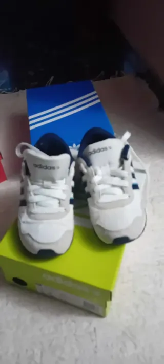 Zapatillas Adidas Blancas y Azules originales n30