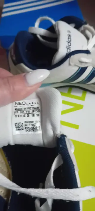Zapatillas Adidas Blancas y Azules originales n30
