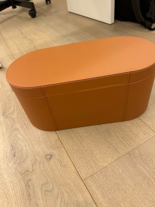 Caja de almacenamiento Dyson Marrón