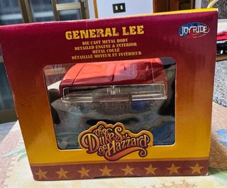Dodge General Lee 1:18 + 2 personaggi Bo & Luke